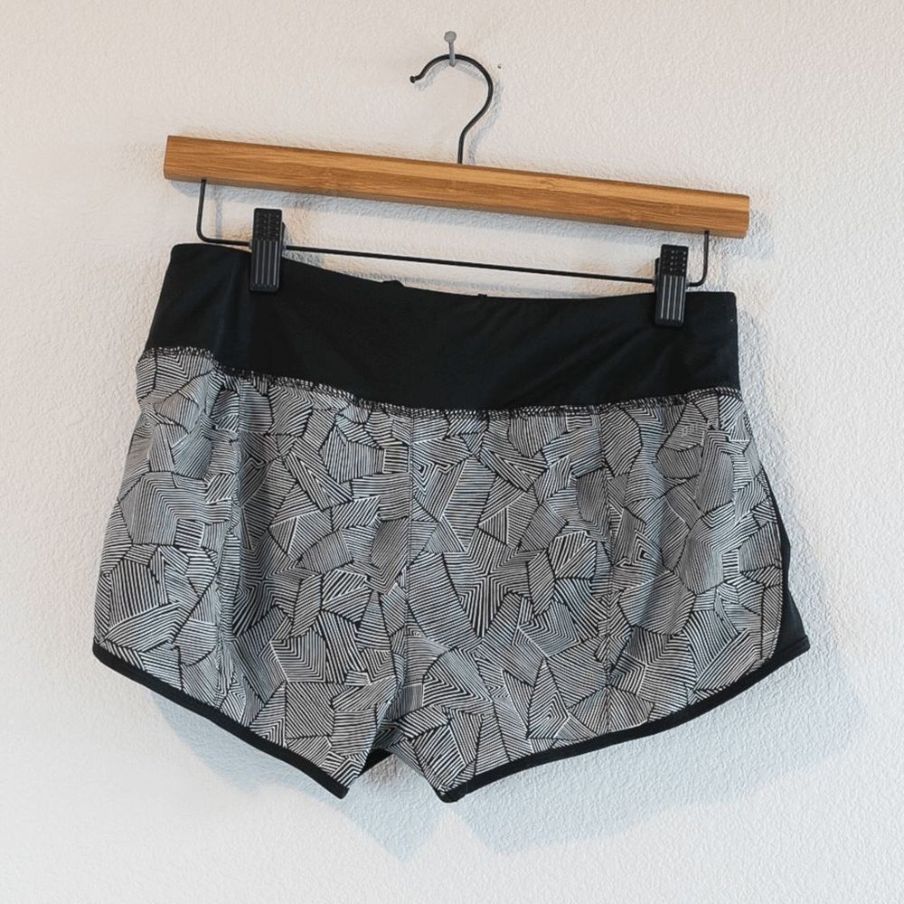 NIKE Canopy Crew Printed Dri Fit Shorts Black Size M running shorts - Picture 3 of 11
